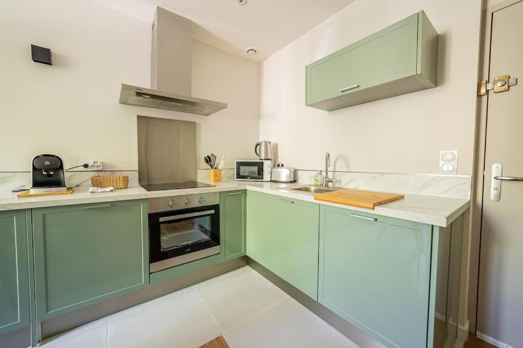 Le Pearl Appartement De Charme En Bord Riviere Коллобрьер Экстерьер фото