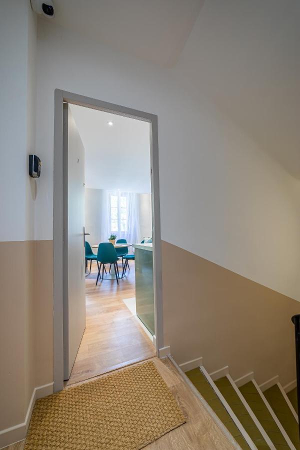 Le Pearl Appartement De Charme En Bord Riviere Коллобрьер Экстерьер фото